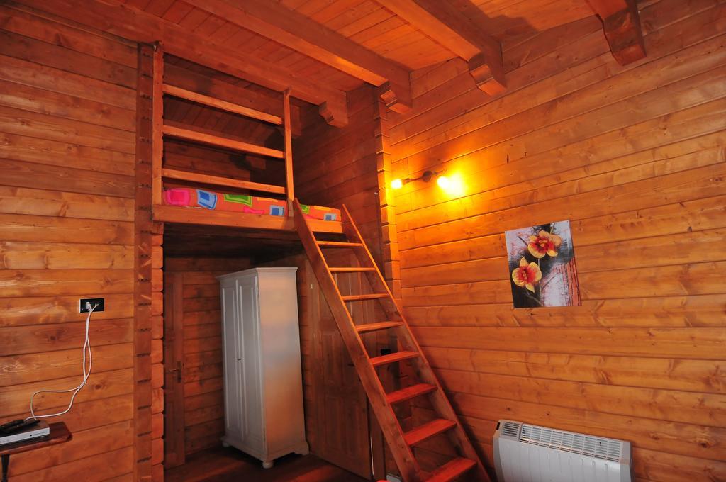 Chalet Dei Parchi Bed and Breakfast Saracinesco Rum bild